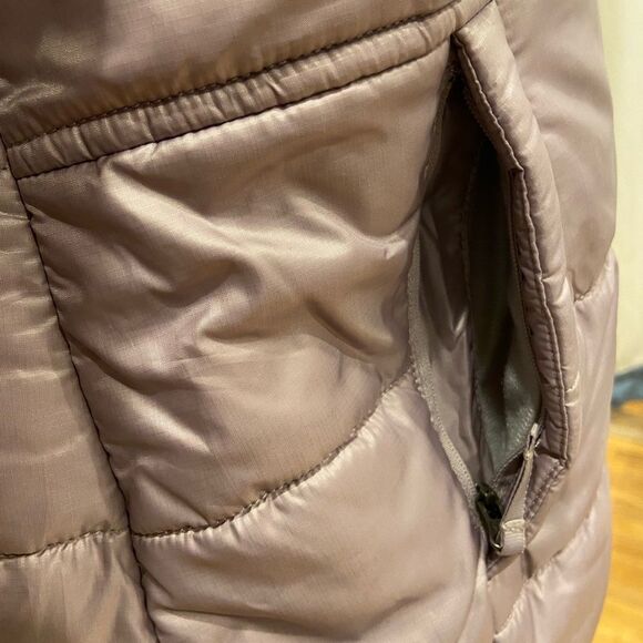 The North Face NWOT Lavender Quilted  Hooded Jacket Girls 10-12 M - Picture 7 of 10